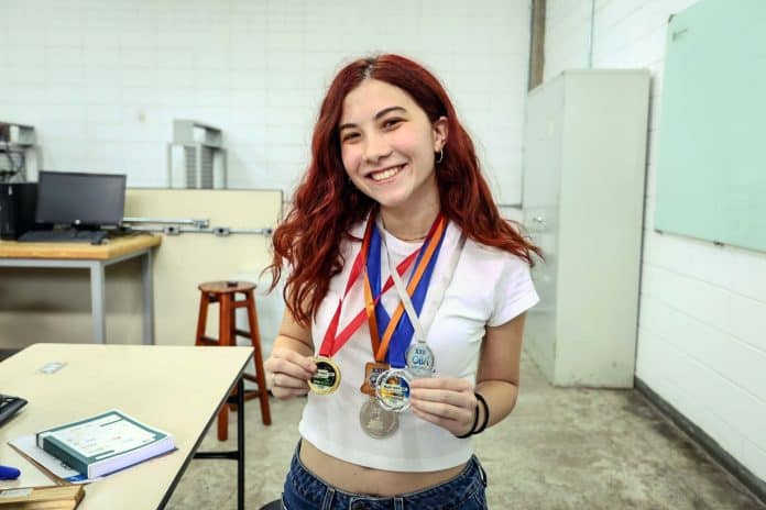 Giane Mayumi ganhou bolsa no Canadá