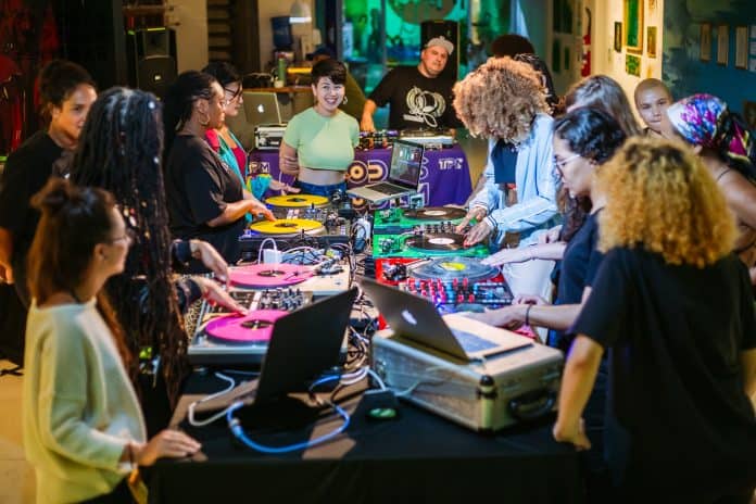 Festival de Aprender no Sesc Ribeirão Preto Pode Mixar
