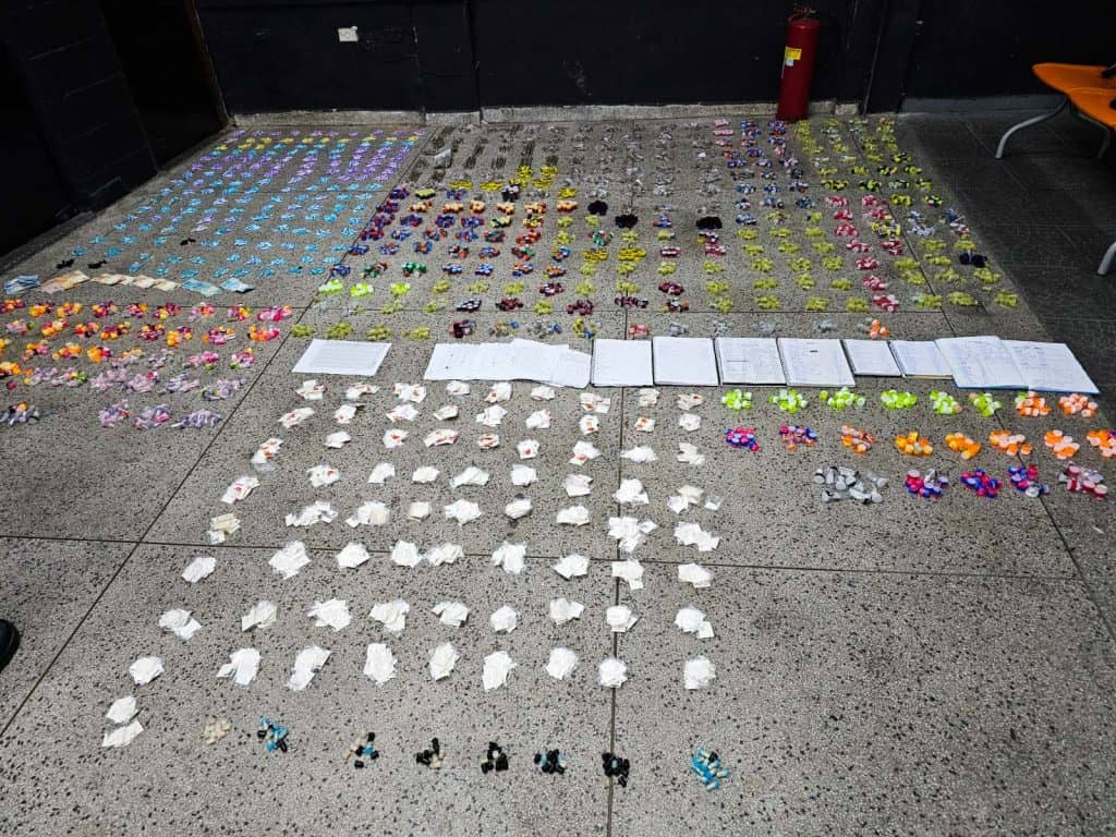 quase 6 mil embalagens de drogas apreendidas pela GCM de Guarulhos