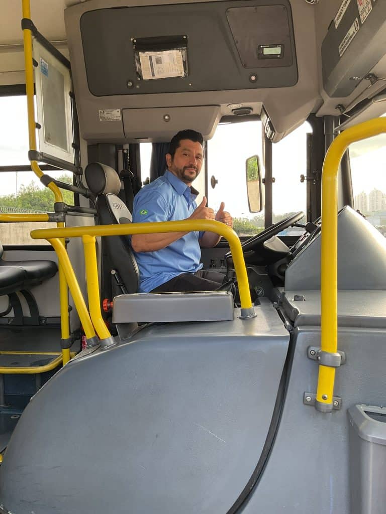 motorista, Luciano Vieira