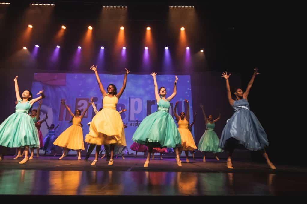 teatro adamastor apresenta EducaDança