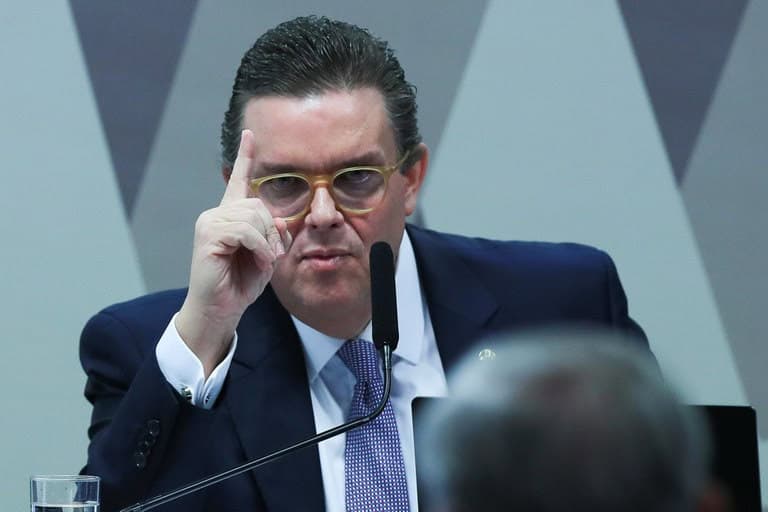 Ministro Wolney Queiroz (Previdência) fala sobre acordo desconto inss