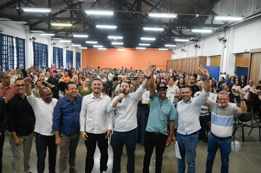 entrega de títulos de propriedade