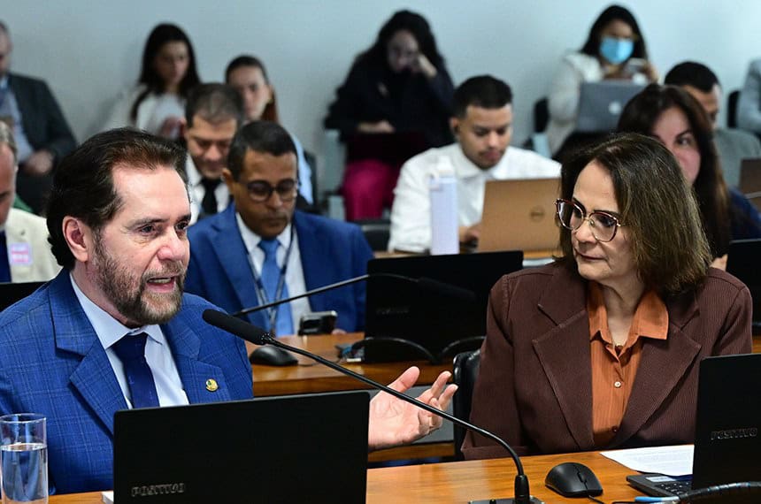 votação da diminuição de idade ara mamografia