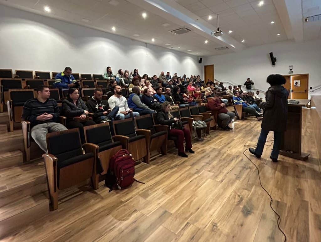 Palestra durante Encontro Sabesp em Guarulhos