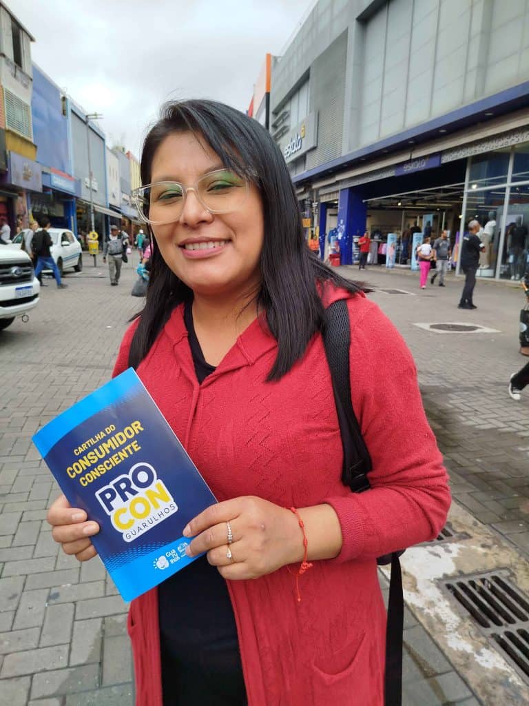 Procon nos Bairros Guarulhos orienta moradores no Centro