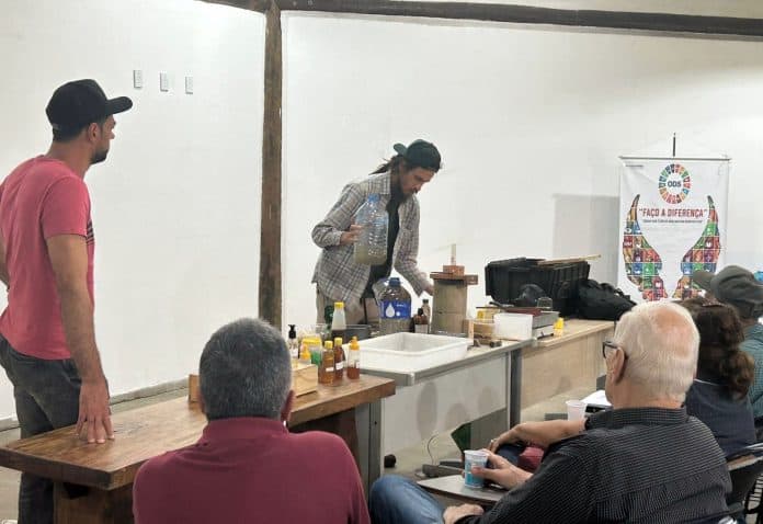 Criação de abelhas sem ferrão: Oficina lota CEA Guarulhos