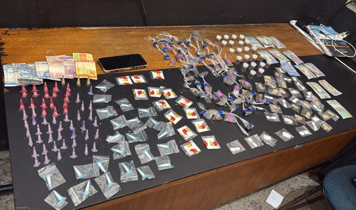 GCM Guarulhos prende traficantes e apreende 1,8 kg de drogas